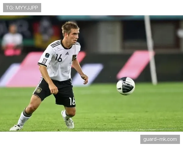 英格兰队歌点燃斗志，状态回暖剑指欧洲杯