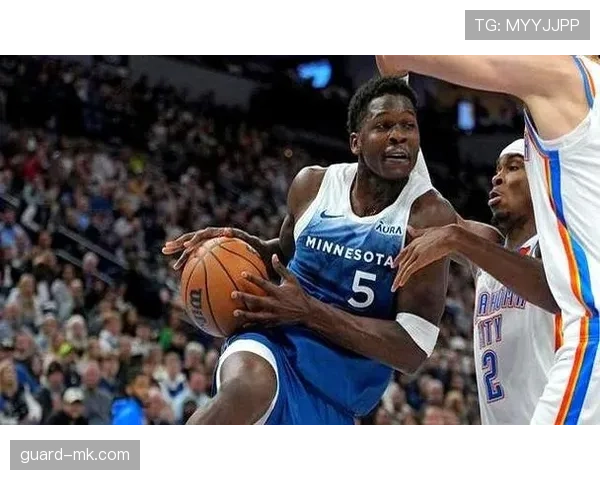 爱德华兹关键时刻得分爆发拉开与同位置得分手差距